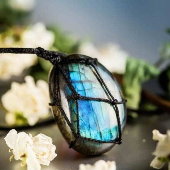 Dragon’s Heart ✦ Labradorite Amulet Necklace ✦ The Stone of Magic | Unisex | NWT - Picture 1 of 11